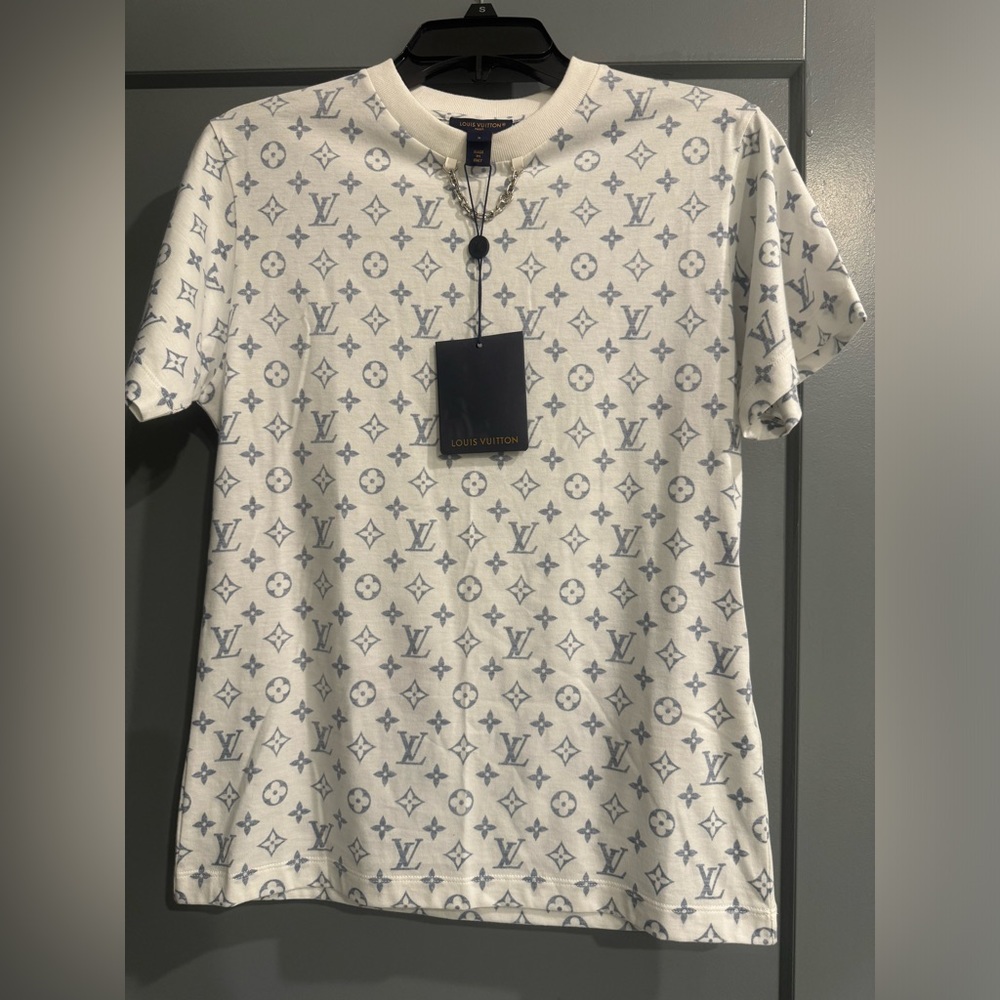 New Women’s Louis Vuitton Tee